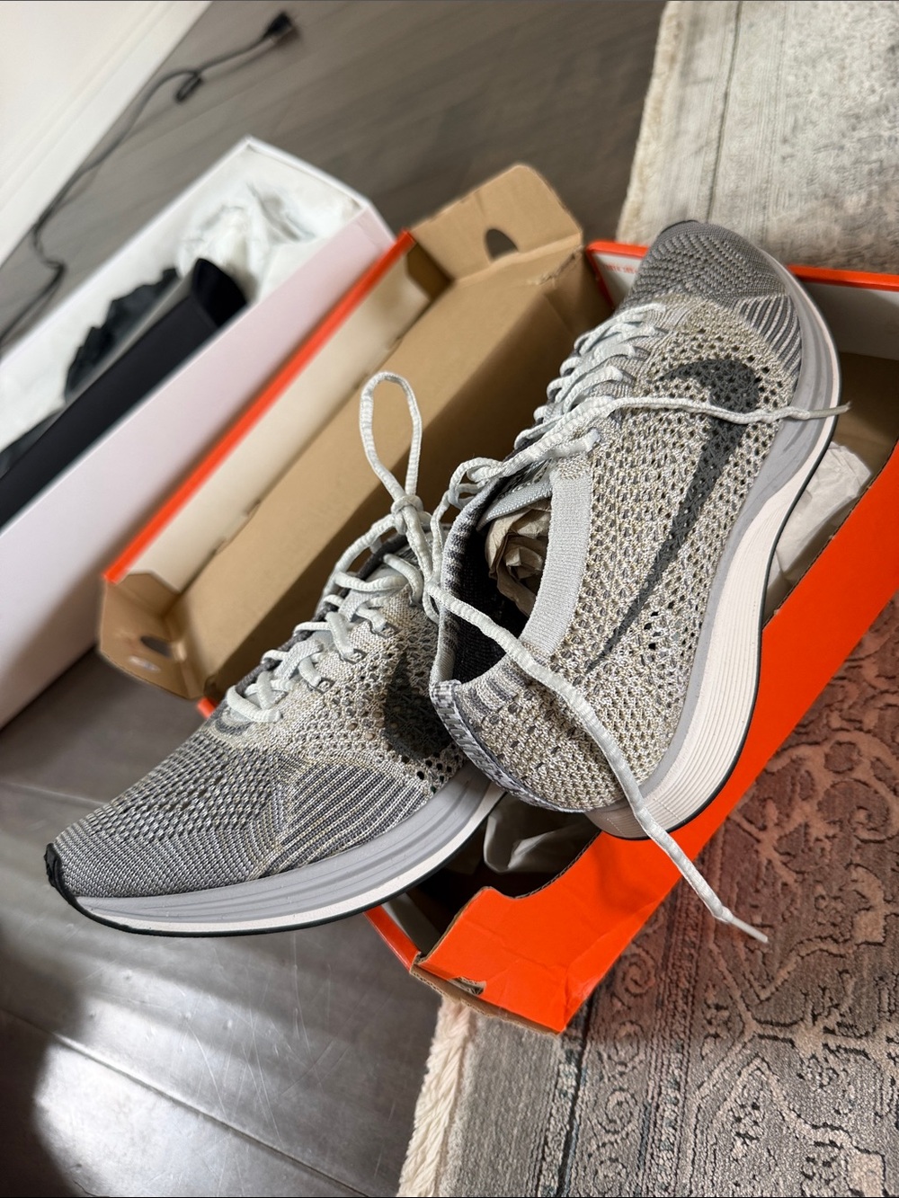Nike Women's Flyknit Racer Running Shoes - Light Gray/White